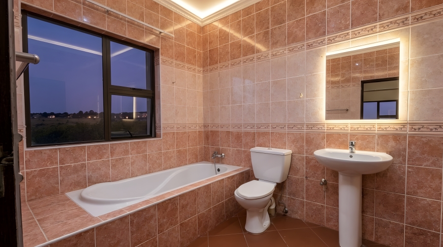 5 Bedroom Property for Sale in Lonehill Gauteng