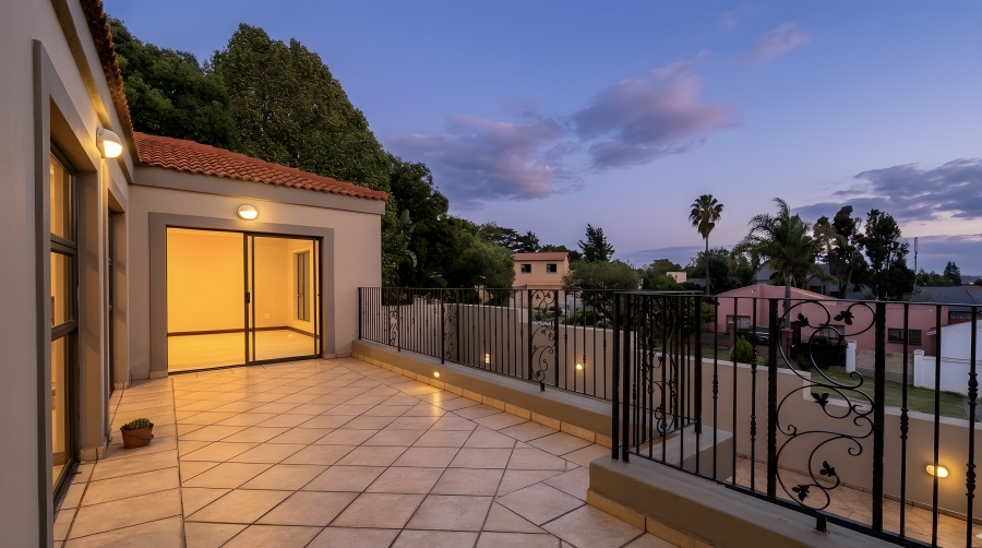 5 Bedroom Property for Sale in Lonehill Gauteng