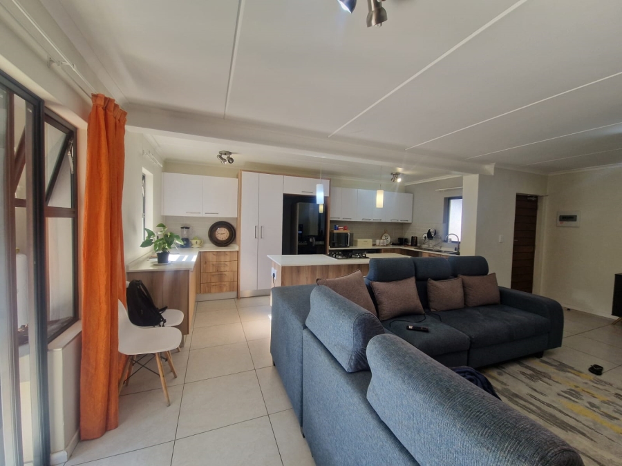 To Let 3 Bedroom Property for Rent in Modderfontein Gauteng