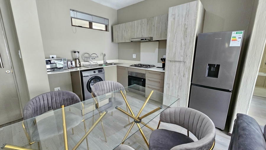 To Let 2 Bedroom Property for Rent in Broadacres Gauteng