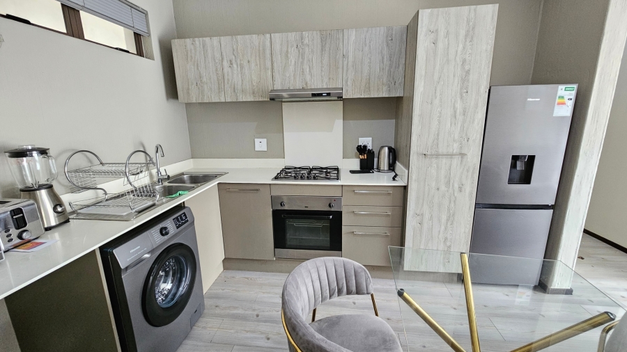 To Let 2 Bedroom Property for Rent in Broadacres Gauteng