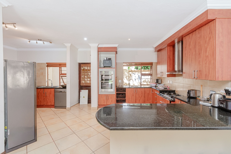 To Let 5 Bedroom Property for Rent in Morningside Gauteng