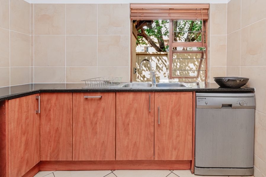 To Let 5 Bedroom Property for Rent in Morningside Gauteng