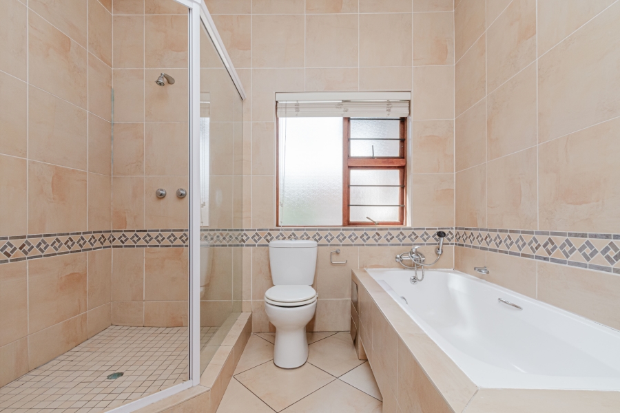 To Let 5 Bedroom Property for Rent in Morningside Gauteng