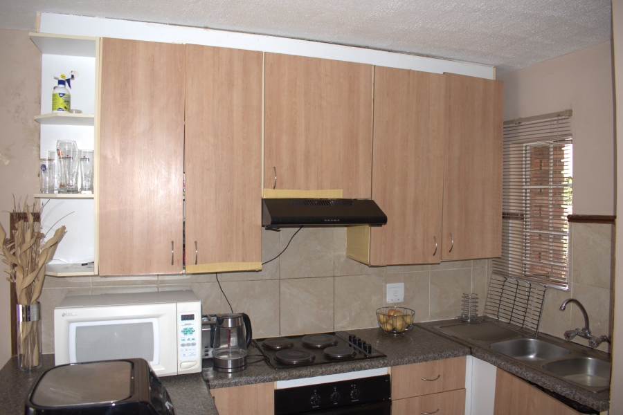 2 Bedroom Property for Sale in The Orchards Gauteng