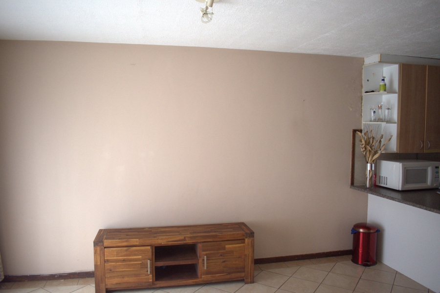 2 Bedroom Property for Sale in The Orchards Gauteng