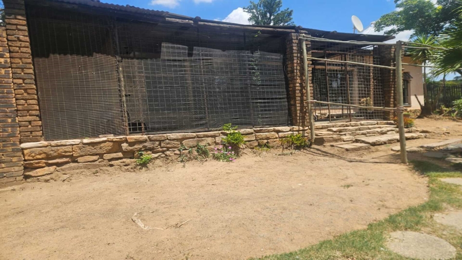 To Let 4 Bedroom Property for Rent in Houtkop A H Gauteng
