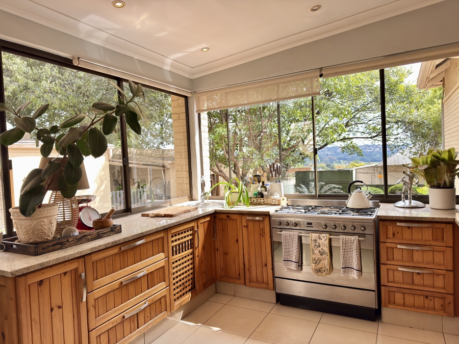 5 Bedroom Property for Sale in Kensington Gauteng