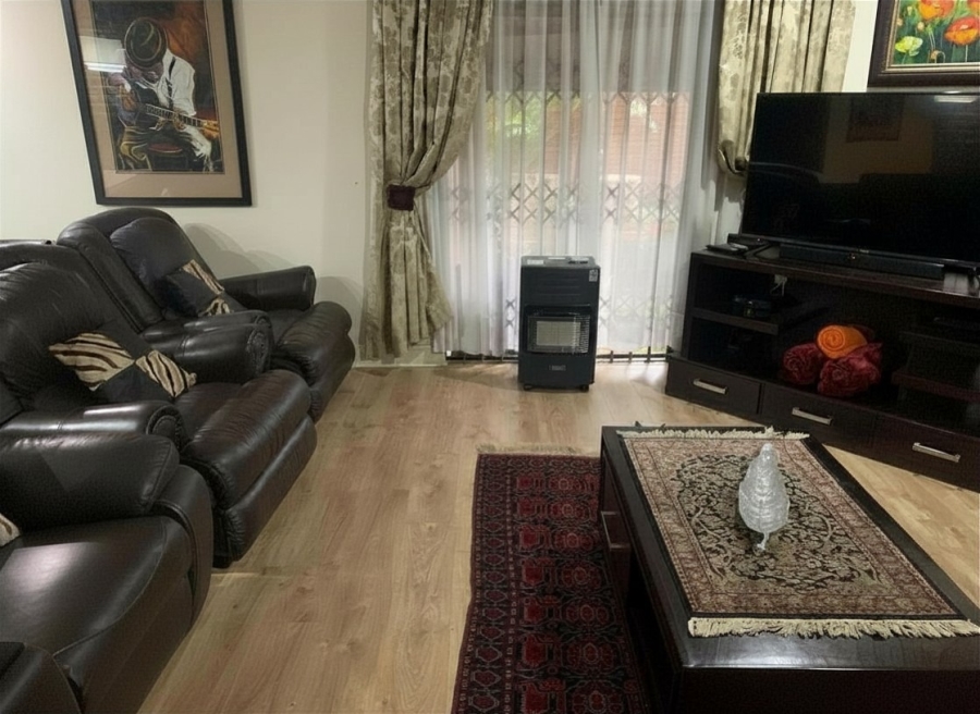 6 Bedroom Property for Sale in Vanderbijlpark SE 2 Gauteng