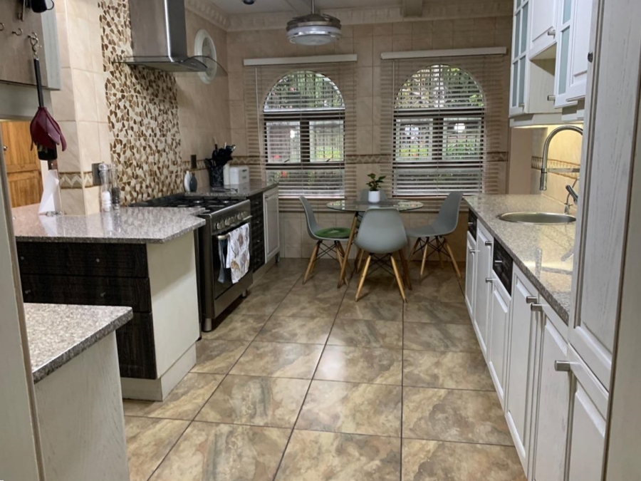 6 Bedroom Property for Sale in Vanderbijlpark SE 2 Gauteng
