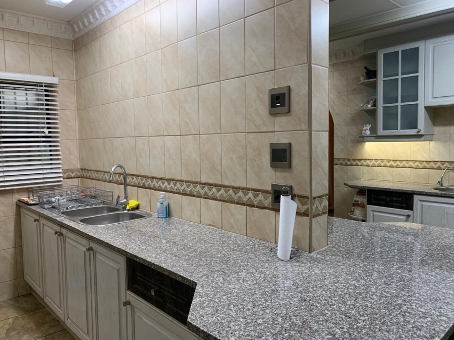 6 Bedroom Property for Sale in Vanderbijlpark SE 2 Gauteng