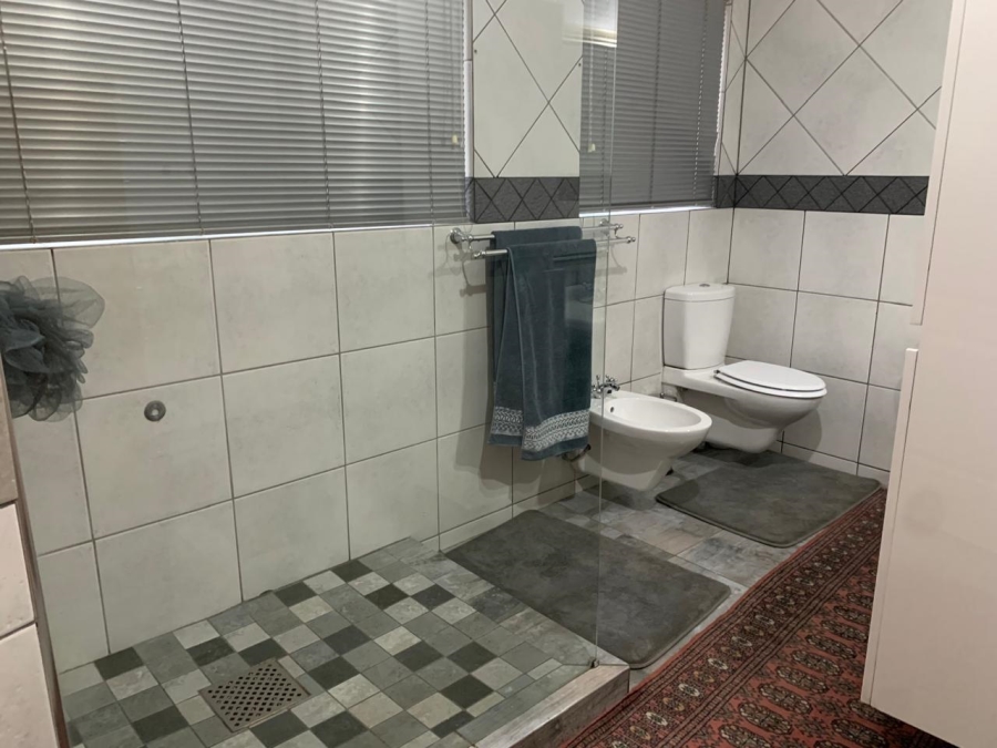 6 Bedroom Property for Sale in Vanderbijlpark SE 2 Gauteng