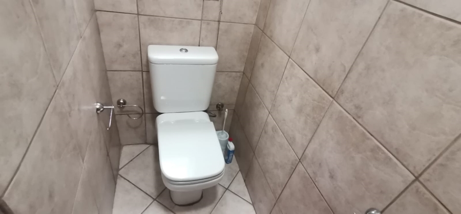 6 Bedroom Property for Sale in Vanderbijlpark SE 2 Gauteng