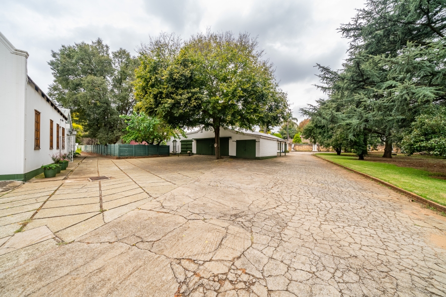 3 Bedroom Property for Sale in Sonneveld Gauteng