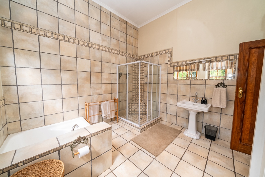 3 Bedroom Property for Sale in Sonneveld Gauteng