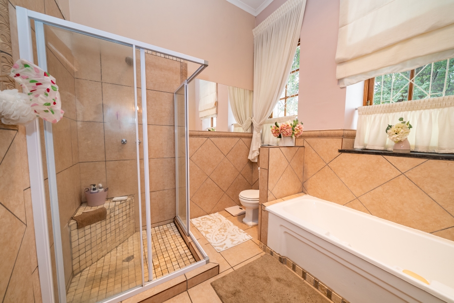 3 Bedroom Property for Sale in Sonneveld Gauteng