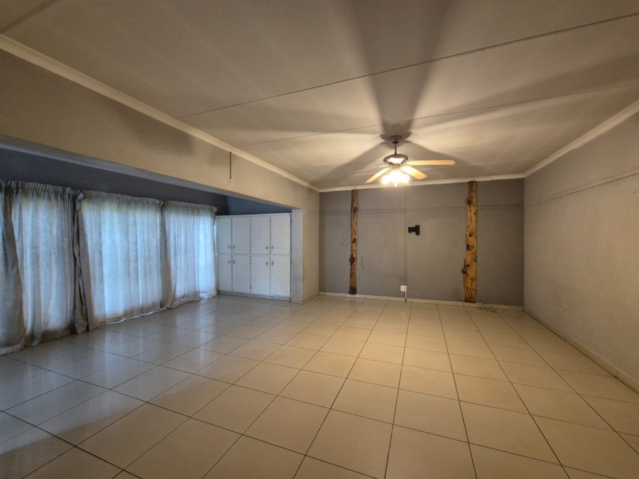 4 Bedroom Property for Sale in Vanderbijlpark SE 2 Gauteng