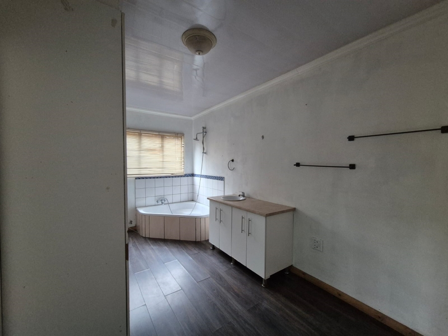 4 Bedroom Property for Sale in Vanderbijlpark SE 2 Gauteng