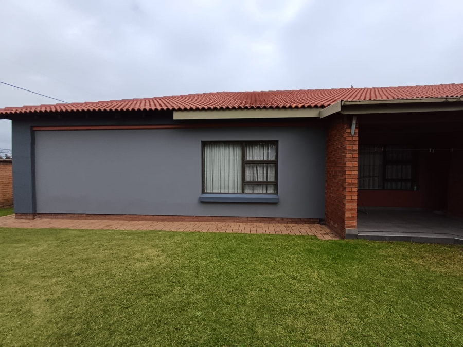 4 Bedroom Property for Sale in Vanderbijlpark SE 8 Gauteng
