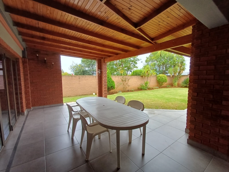 4 Bedroom Property for Sale in Vanderbijlpark SE 8 Gauteng