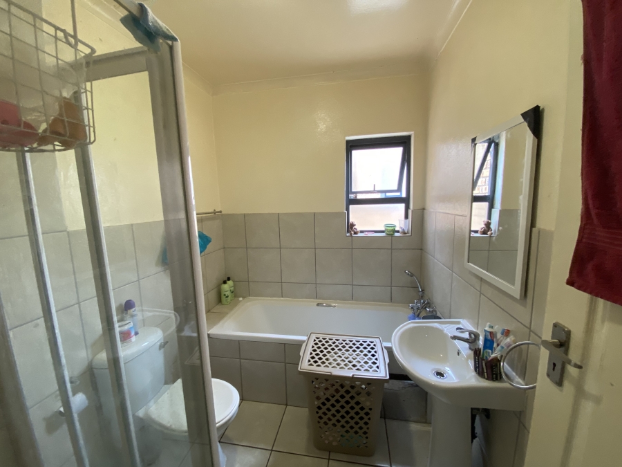 2 Bedroom Property for Sale in Rynfield A H Gauteng