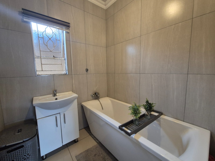 3 Bedroom Property for Sale in Vanderbijlpark SE 6 Gauteng