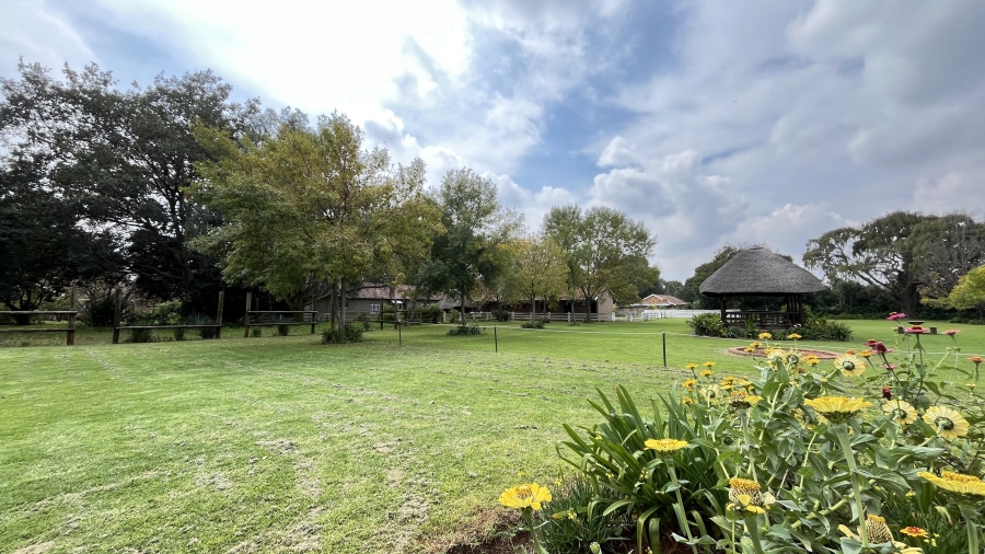 5 Bedroom Property for Sale in Bredell Gauteng