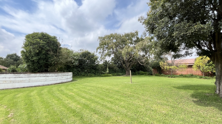 5 Bedroom Property for Sale in Bredell Gauteng