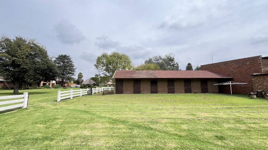 5 Bedroom Property for Sale in Bredell Gauteng