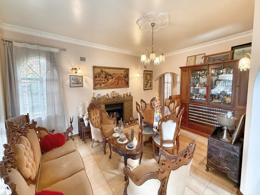 5 Bedroom Property for Sale in The Hill Gauteng