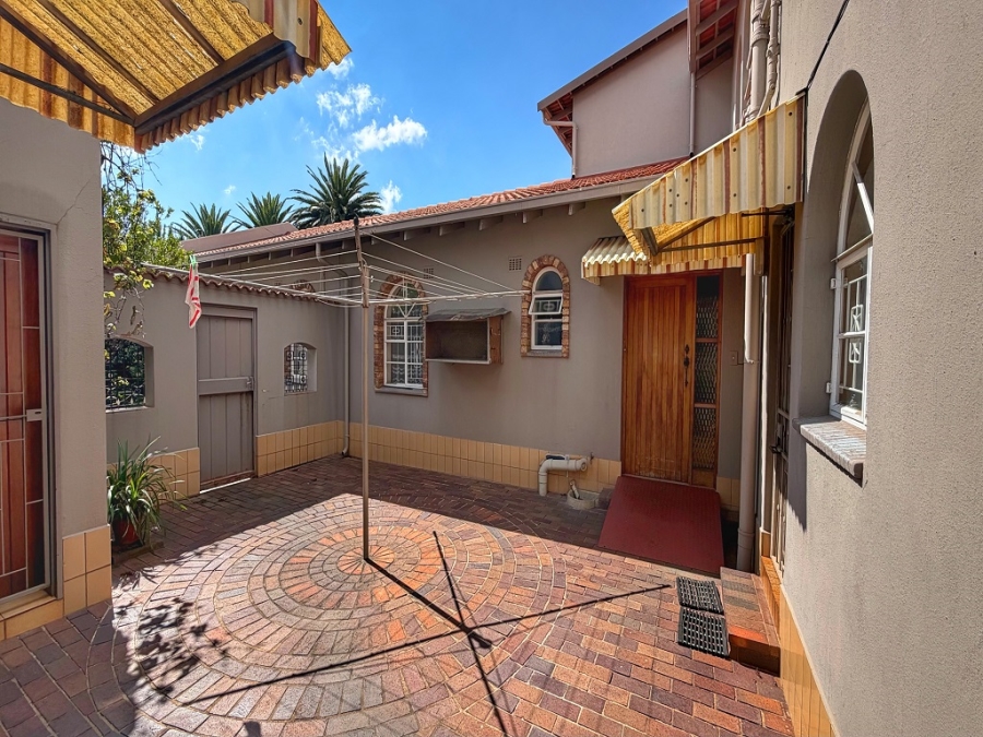 5 Bedroom Property for Sale in The Hill Gauteng