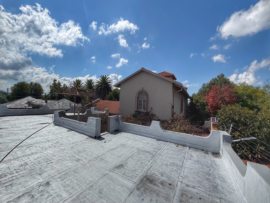 5 Bedroom Property for Sale in The Hill Gauteng