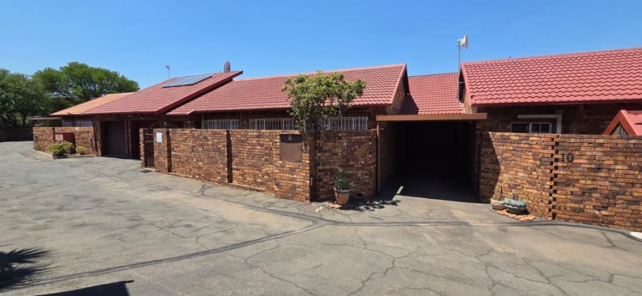 3 Bedroom Property for Sale in South Crest Gauteng