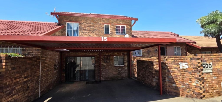 3 Bedroom Property for Sale in South Crest Gauteng