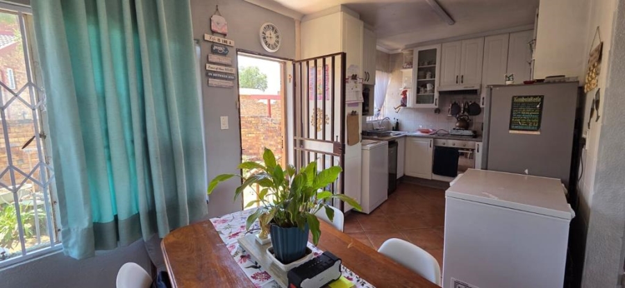 3 Bedroom Property for Sale in South Crest Gauteng