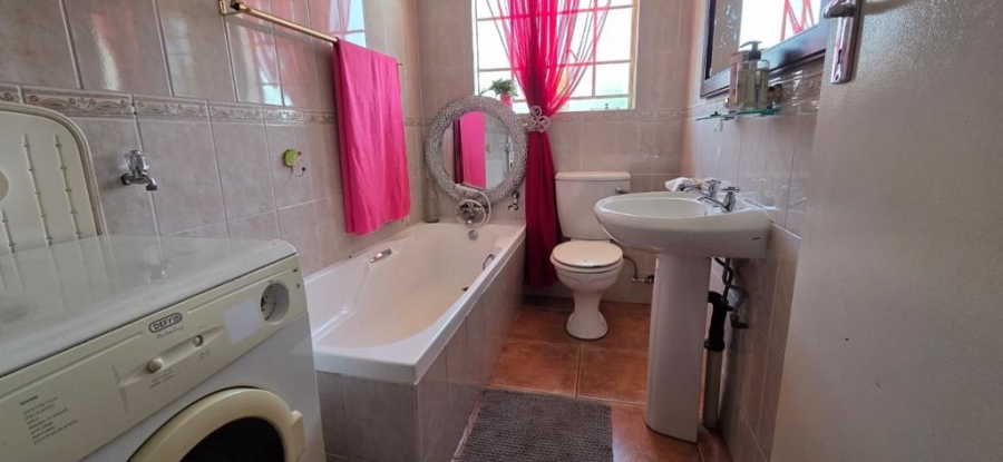 3 Bedroom Property for Sale in South Crest Gauteng