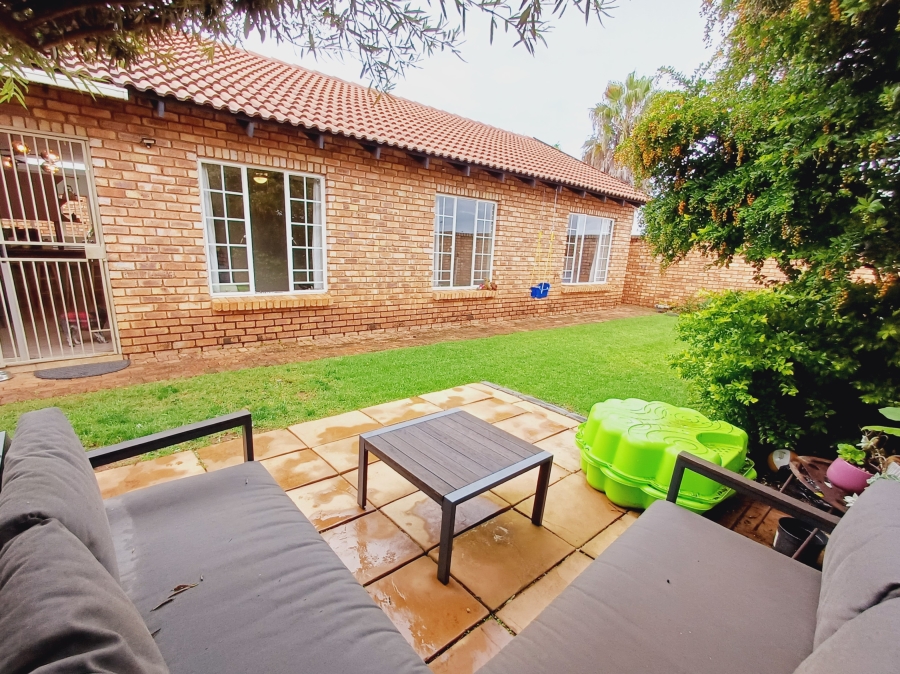 3 Bedroom Property for Sale in Elardus Park Gauteng