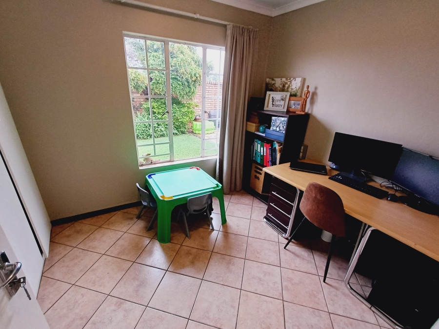 3 Bedroom Property for Sale in Elardus Park Gauteng