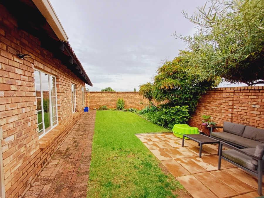 3 Bedroom Property for Sale in Elardus Park Gauteng