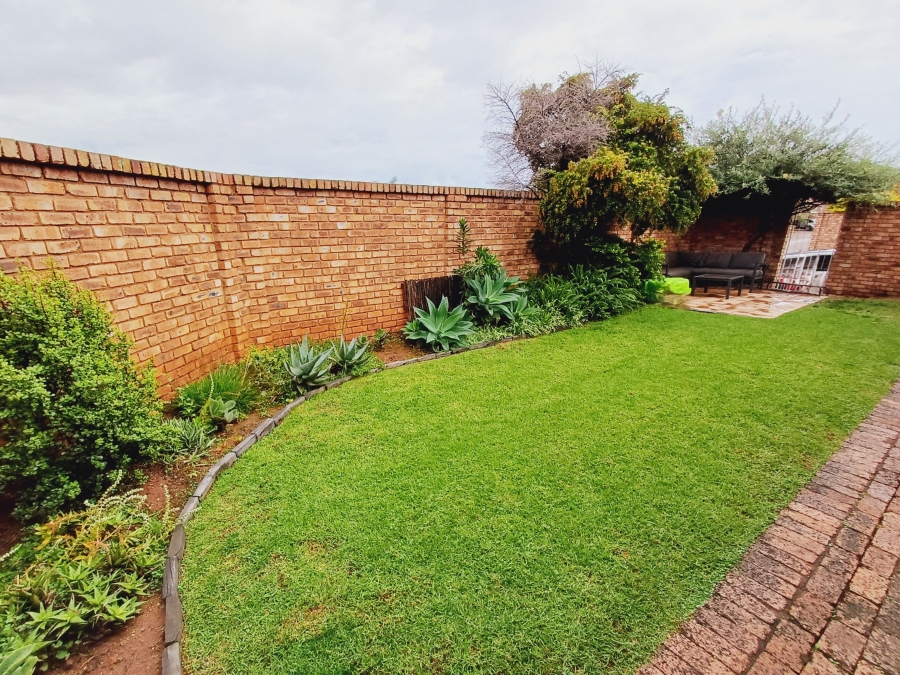 3 Bedroom Property for Sale in Elardus Park Gauteng