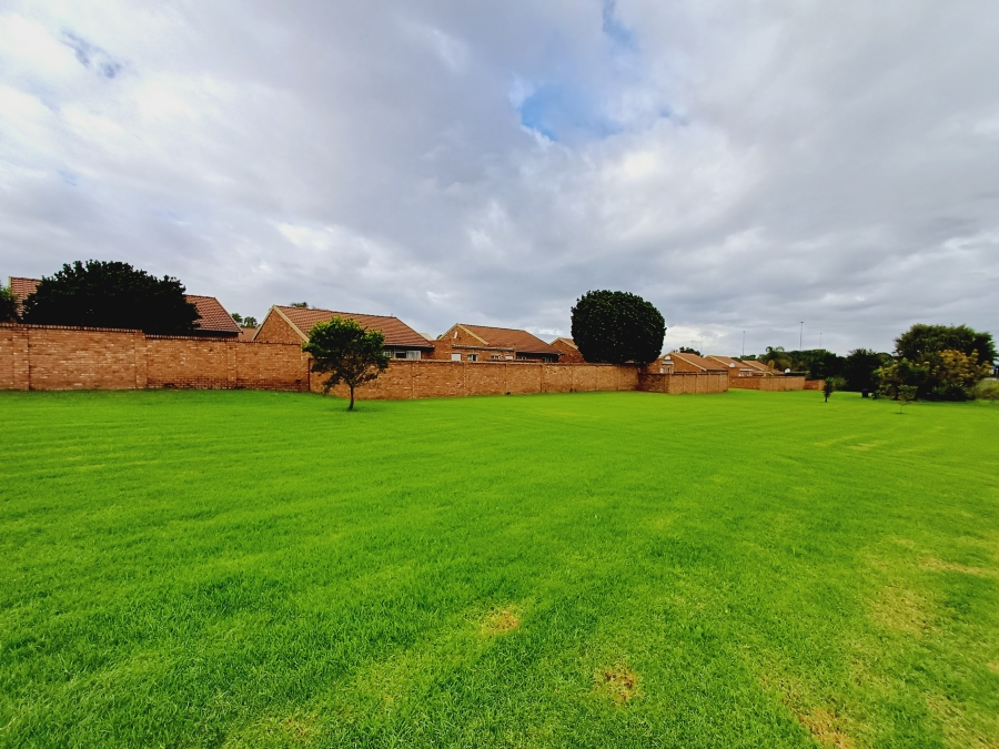 3 Bedroom Property for Sale in Elardus Park Gauteng