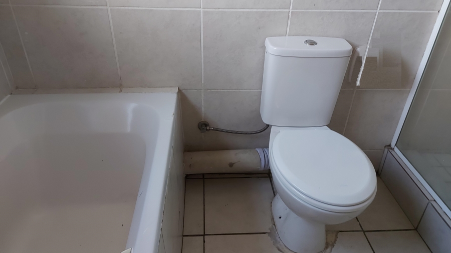 2 Bedroom Property for Sale in Rynfield A H Gauteng