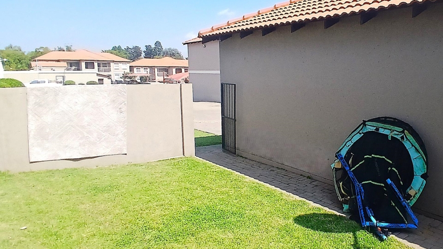2 Bedroom Property for Sale in Rynfield A H Gauteng