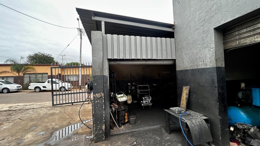 Commercial Property for Sale in East Lynne Gauteng