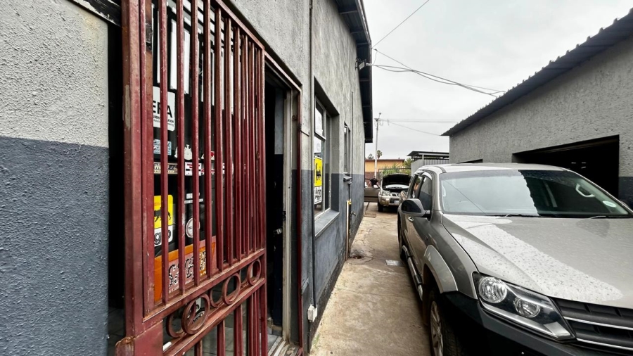Commercial Property for Sale in East Lynne Gauteng