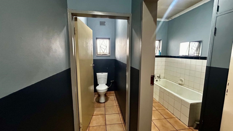 Commercial Property for Sale in East Lynne Gauteng