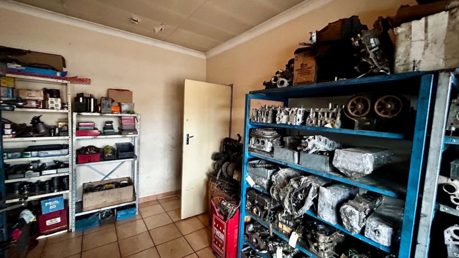Commercial Property for Sale in East Lynne Gauteng