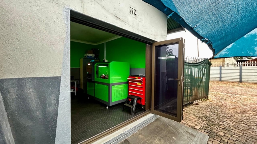 Commercial Property for Sale in East Lynne Gauteng