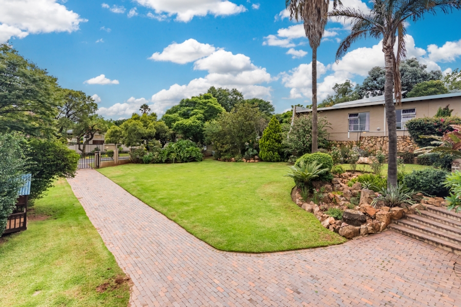To Let 3 Bedroom Property for Rent in Constantia Kloof Gauteng