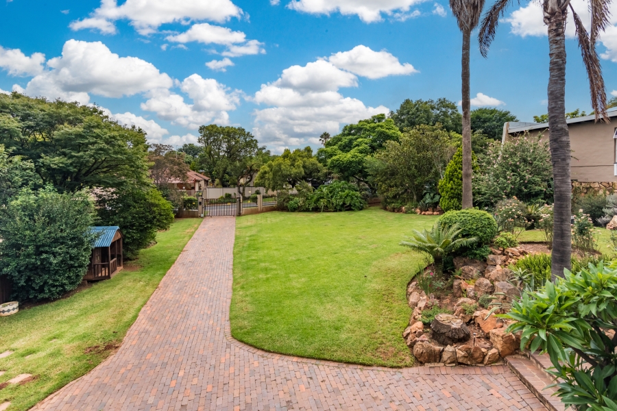 To Let 3 Bedroom Property for Rent in Constantia Kloof Gauteng